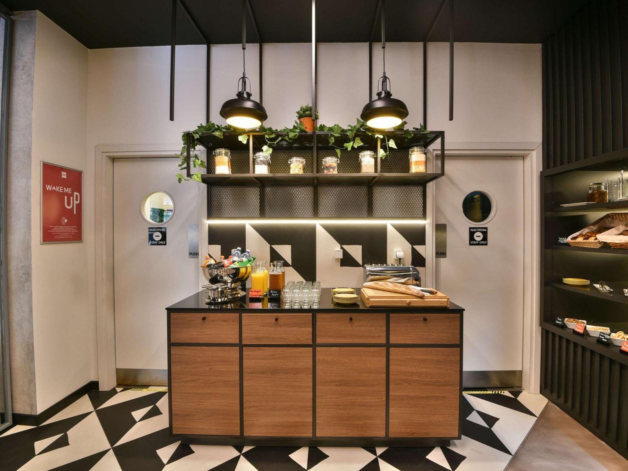 Ibis Baku City מראה חיצוני תמונה